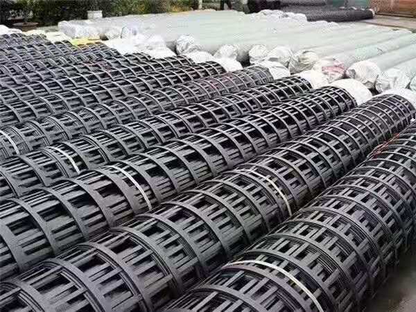 塑料(liao)土工(gong)格(ge)柵(shan)